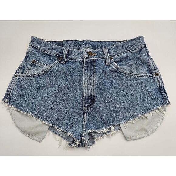 Wrangler Women's Size 32 Regular Fit Cutoff Daisy Duke Medium Wash Jean Shorts - Picture 1 of 6
